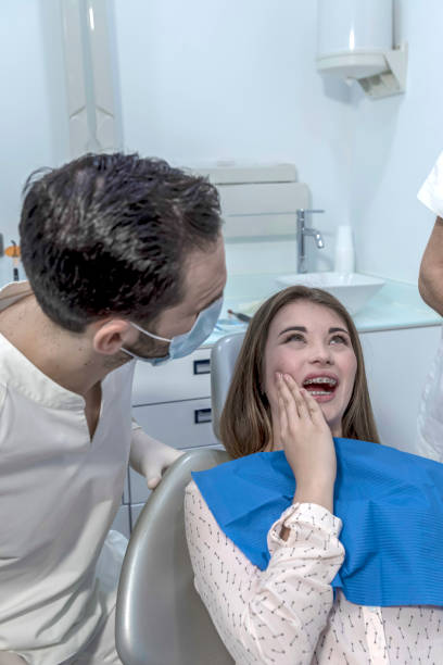 Best Emergency Dental Care for Broken or Chipped Teeth in Highland Beach, FL